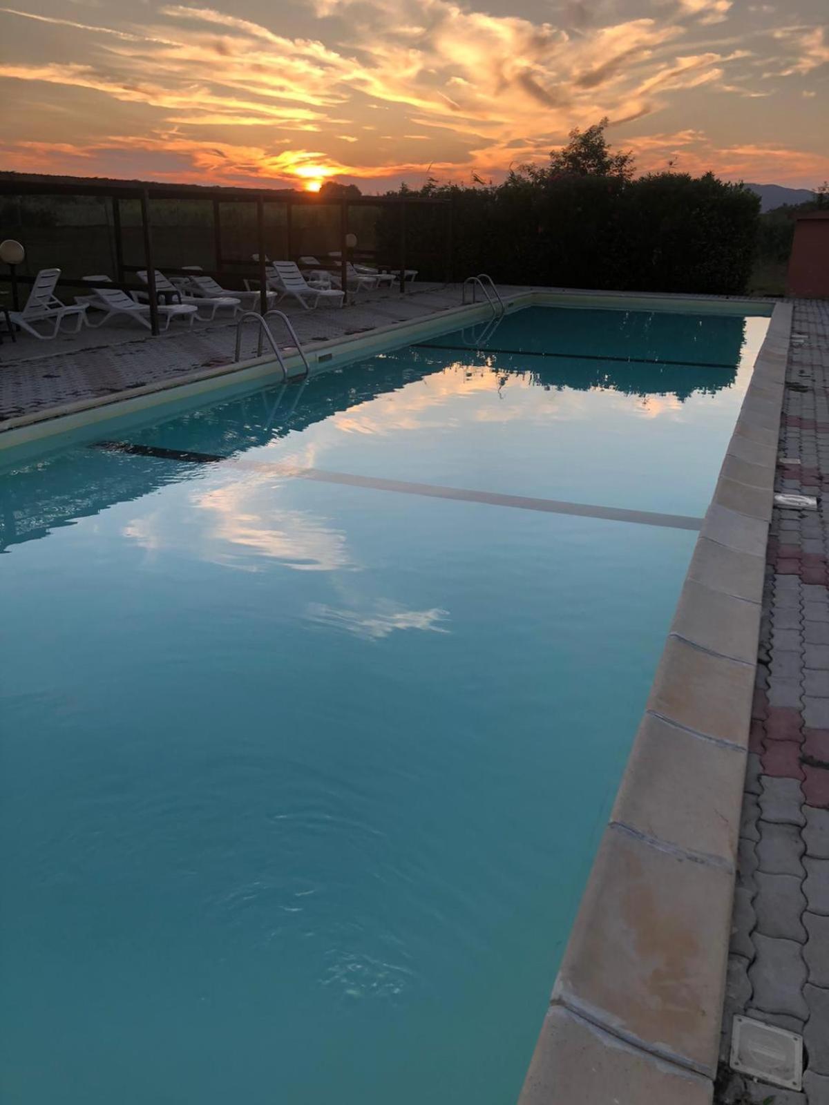 Residence Il Tombolo Principina a Mare Luaran gambar